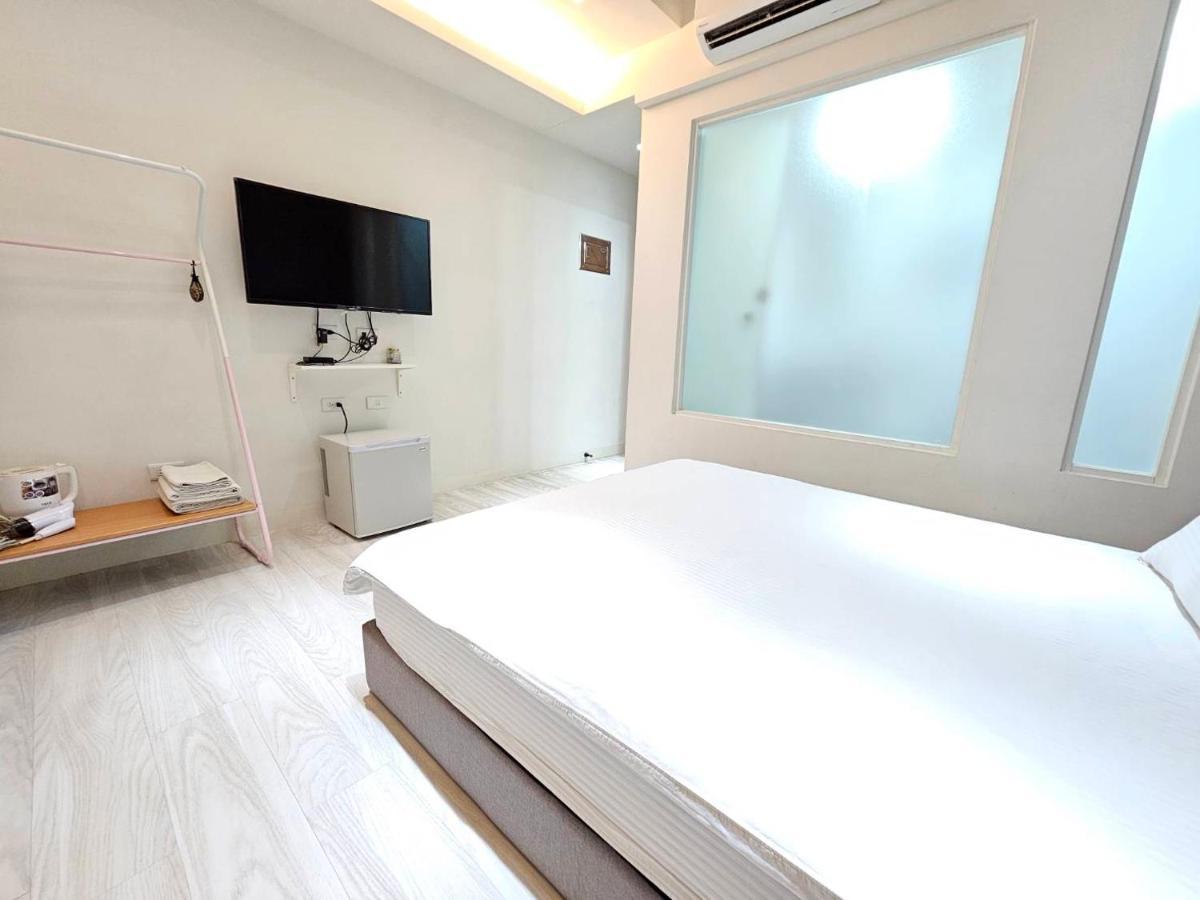 No.14 Hotel Tainan Buitenkant foto