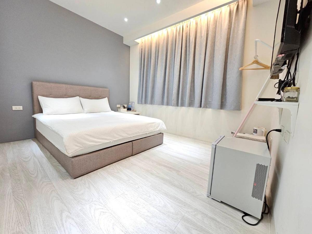 No.14 Hotel Tainan Buitenkant foto